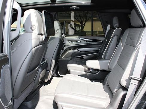Used 2024 Cadillac Escalade Sport w/ LPO, ONYX Package AWD/4WD image 12