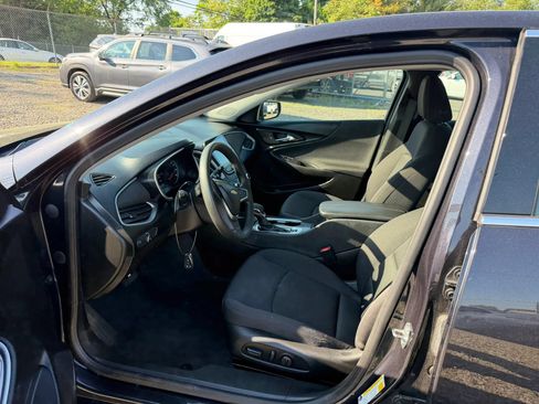 Used 2023 Chevrolet Malibu LT FWD image 10