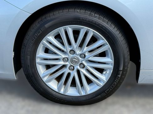 Used 2013 Lexus ES 350 w/ Luxury Pkg image 12