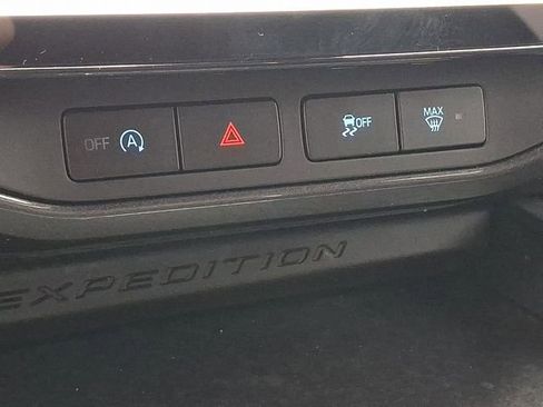Used 2023 Ford Expedition Limited AWD/4WD image 15