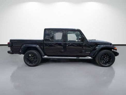 Used 2021 Jeep Gladiator Overland AWD/4WD image 2