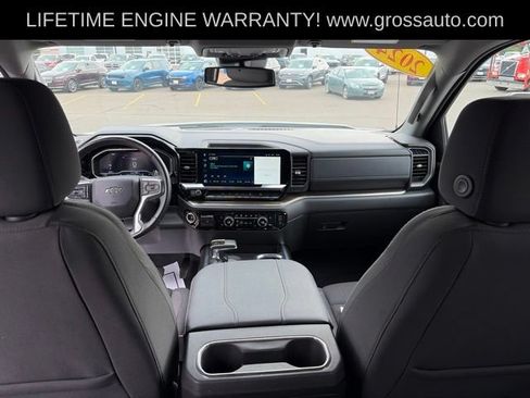Used 2024 Chevrolet Silverado 1500 RST AWD/4WD image 31