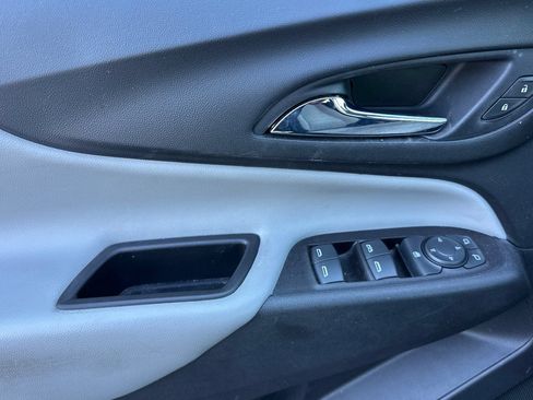 Used 2022 Chevrolet Equinox LT FWD image 10