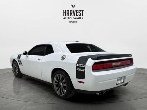 Used 2014 Dodge Challenger SRT8 Core RWD image 4