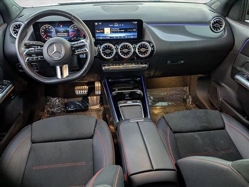 Certified 2025 Mercedes-Benz GLA 250 image 17