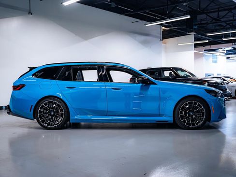 Used 2026 BMW M5 Touring AWD/4WD image 8