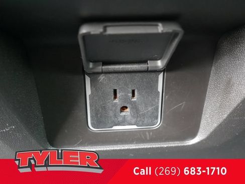 Used 2021 Chevrolet Suburban Z71 AWD/4WD image 51