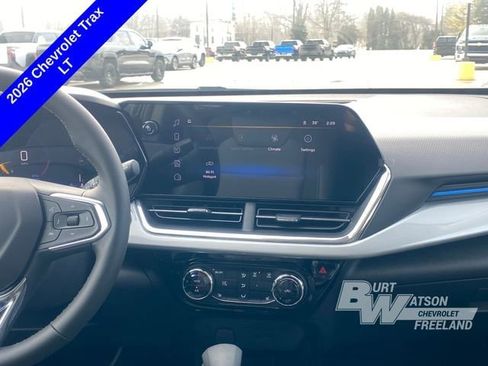 New 2026 Chevrolet Trax LT w/ Driver Confidence Package image 19