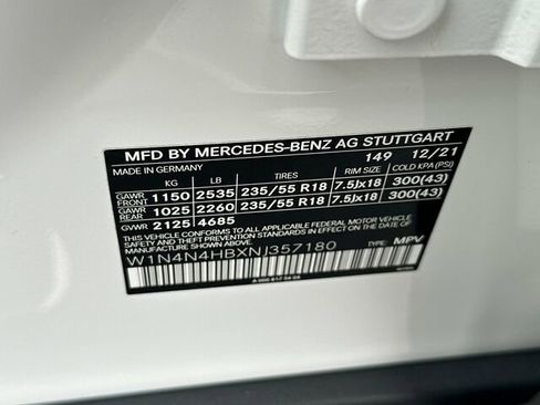 Certified 2022 Mercedes-Benz GLA 250 4MATIC image 36