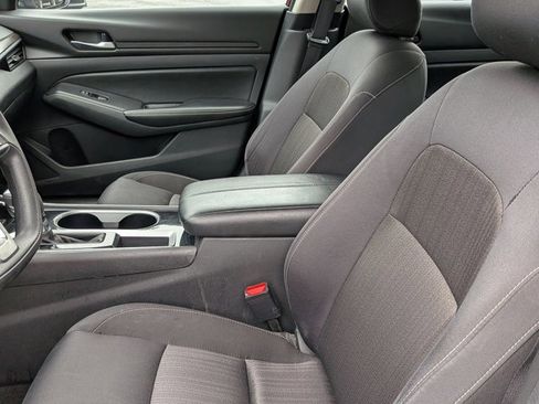 Used 2024 Nissan Altima 2.5 SV image 15