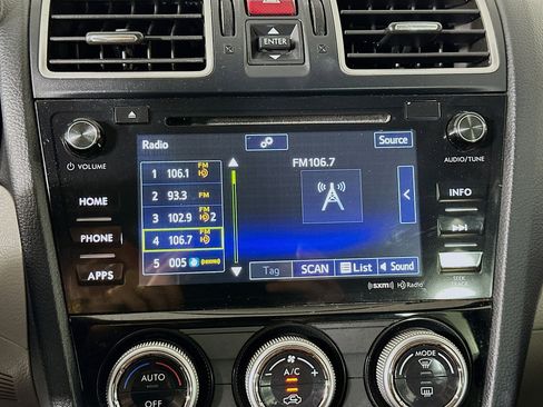 Used 2017 Subaru Forester 2.5i Premium image 19