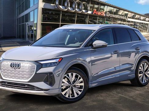 Used 2024 Audi Q4 e-tron Premium Plus image 1