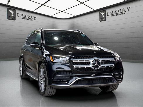 Used 2023 Mercedes-Benz GLS 450 4MATIC image 1