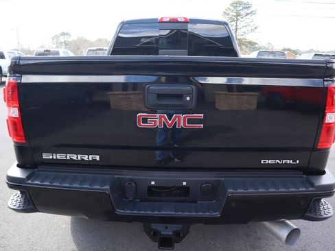 Used 2019 GMC Sierra 2500 Denali w/ Duramax Plus Package image 8