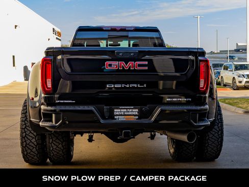 Used 2023 GMC Sierra 3500 Denali image 8