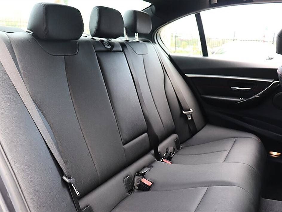 Used 2018 BMW 330i xDrive Sedan AWD/4WD image 15