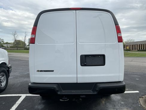 New 2025 Chevrolet Express 2500 w/ Driver Convenience Package RWD image 25