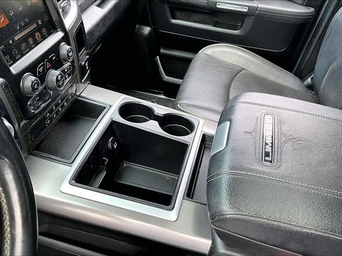Used 2015 RAM 1500 Limited RWD image 17