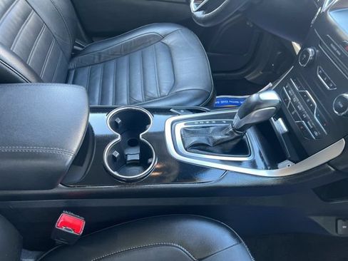 Used 2016 Ford Edge SEL w/ Equipment Group 201A AWD/4WD image 12