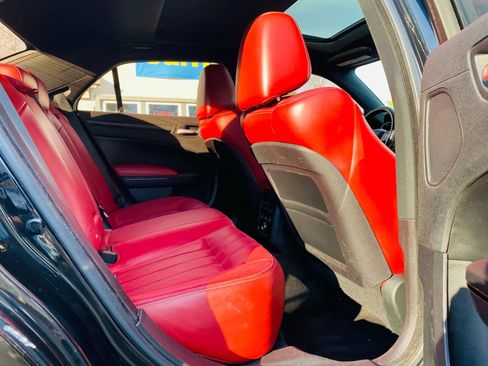 Used 2013 Chrysler 300 S w/ Luxury Group image 12