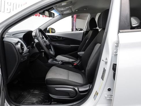 Used 2021 Hyundai Kona SE FWD image 4