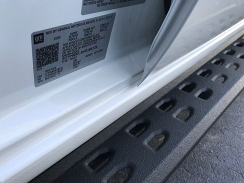 Certified 2022 GMC Sierra 1500 AT4 w/ AT4 Preferred Package AWD/4WD image 27