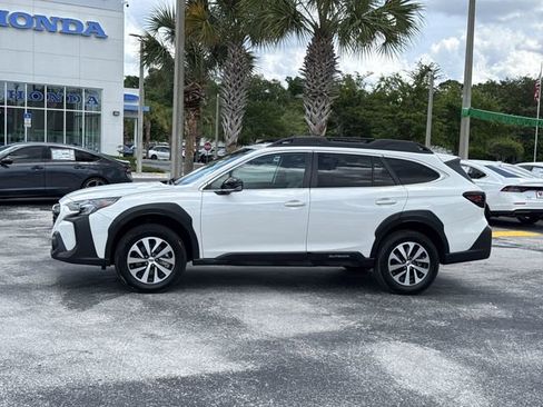Used 2025 Subaru Outback Premium AWD/4WD image 10