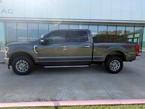 Used 2020 Ford F250 XLT w/ XLT Premium Package AWD/4WD image 2