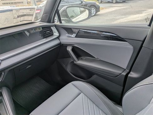 New 2026 Volkswagen Tiguan SE R-Line image 20