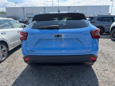 Used 2024 Chevrolet Trax RS w/ Driver Confidence Package FWD image 3