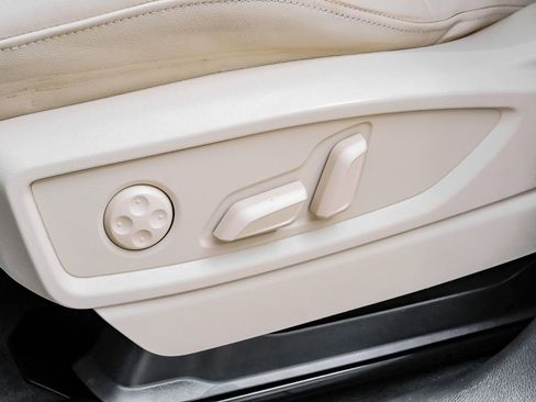 Used 2021 Audi Q5 Prestige w/ Prestige Package image 30