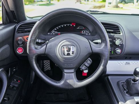 Used 2004 Honda S2000 image 41