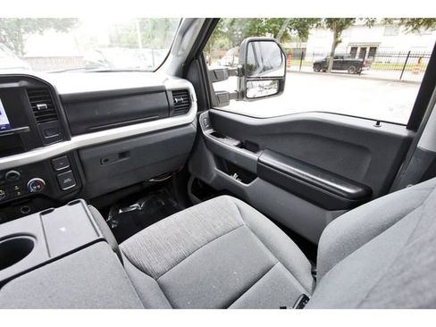 Used 2024 Ford F350 XLT w/ FX4 Off-Road Package AWD/4WD image 9