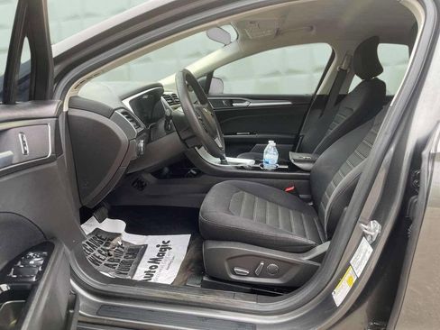 Used 2015 Ford Fusion SE image 10