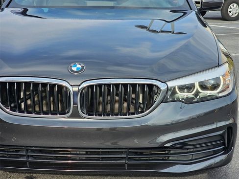 Used 2019 BMW 530i w/ Convenience Package image 9