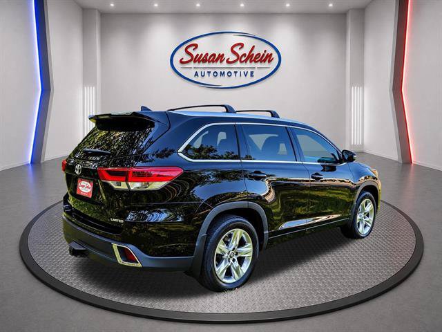 Used 2018 Toyota Highlander Limited FWD image 4