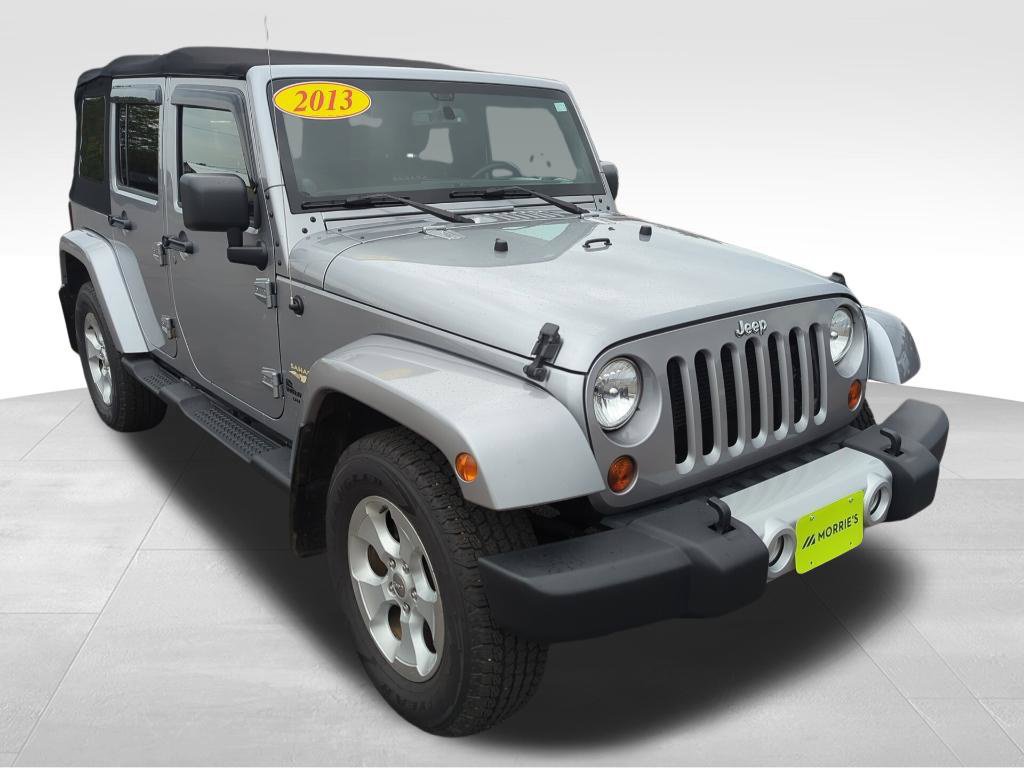 Used 2013 Jeep Wrangler Unlimited Sahara w/ Connectivity Group AWD/4WD image 5