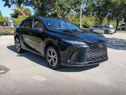 Used 2025 Lexus RX 350 Premium w/ Accessory Package (Z1) FWD image 3