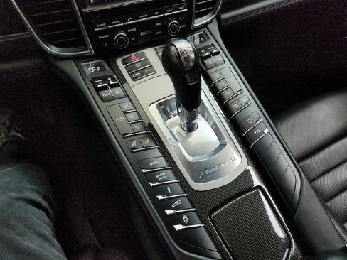 Used 2014 Porsche Panamera Turbo image 19