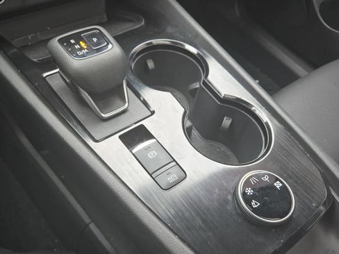 Used 2023 Nissan Rogue SV w/ SV Premium B Package image 12