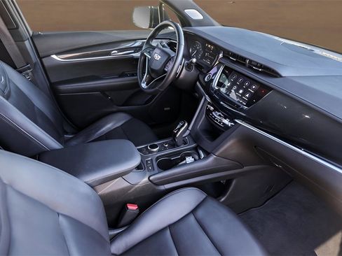 Certified 2023 Cadillac XT6 Sport w/ Technology Package image 32