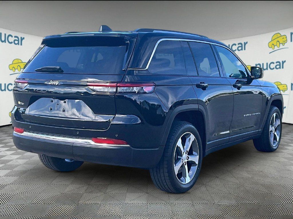 Used 2023 Jeep Grand Cherokee 4WD 4xe image 6