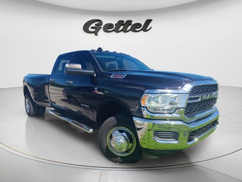 Used 2022 RAM 3500 Tradesman w/ Chrome Appearance Group AWD/4WD image 2