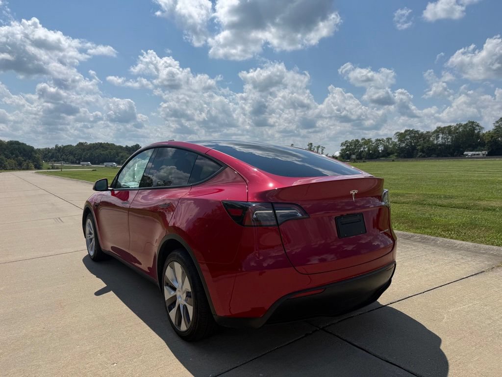 Used 2023 Tesla Model Y Long Range AWD/4WD image 9