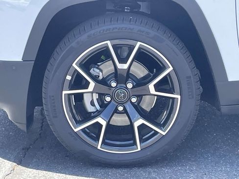 New 2026 Jeep Cherokee Overland w/ Advanced Pro Tech Group AWD/4WD image 11