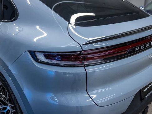 Certified 2026 Porsche Cayenne Coupe image 21