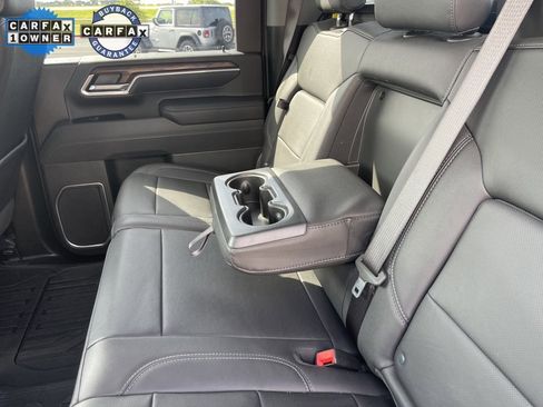 Used 2025 GMC Sierra 2500 SLT w/ SLT Premium Package image 24