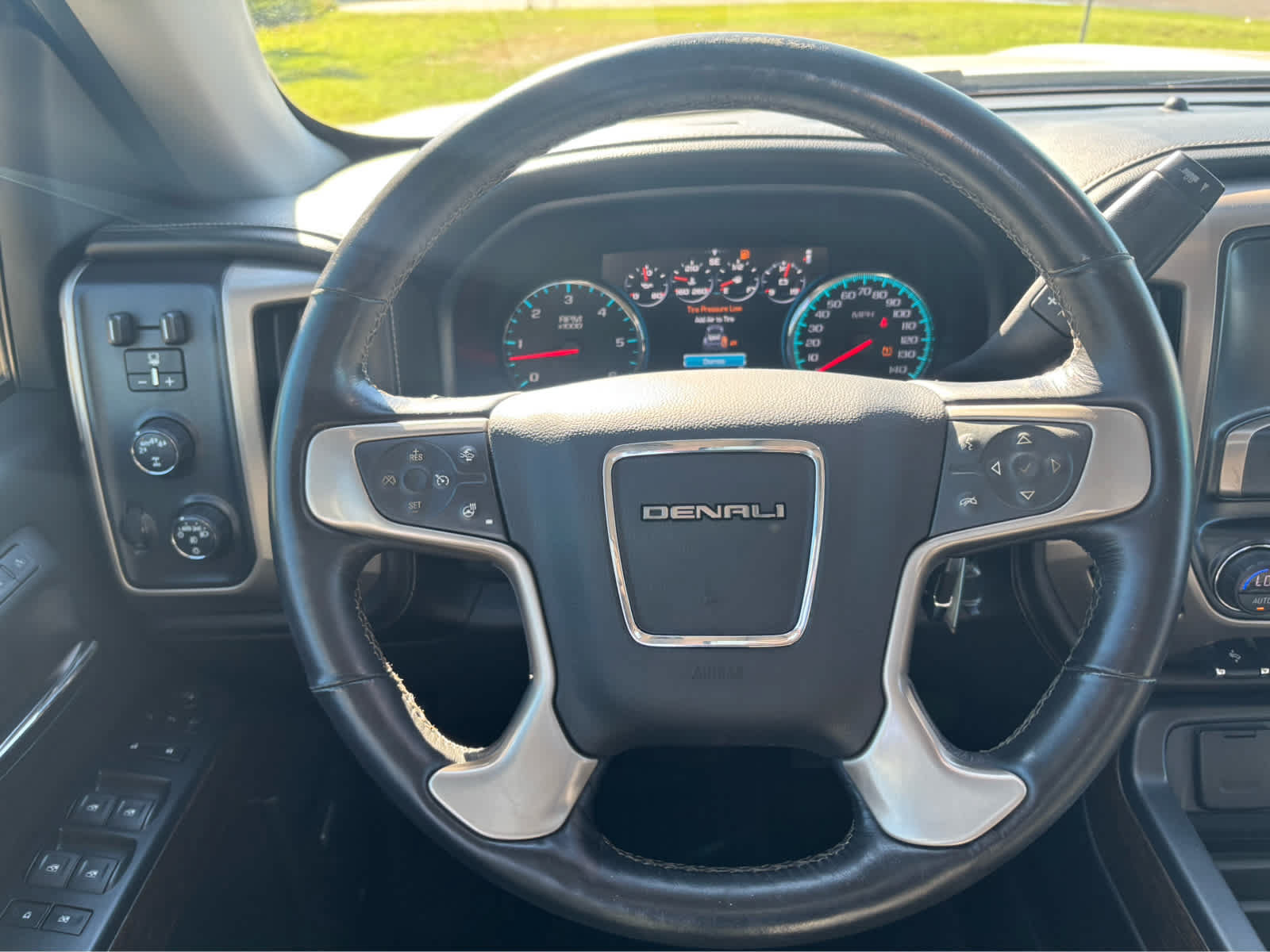 Used 2018 GMC Sierra 1500 Denali w/ Denali Ultimate Package AWD/4WD image 22