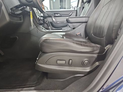 Certified 2017 Chevrolet Traverse Premier FWD image 37
