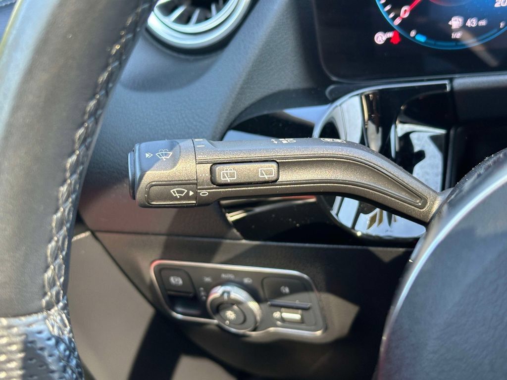 Used 2023 Mercedes-Benz GLA 45 AMG 4MATIC image 22